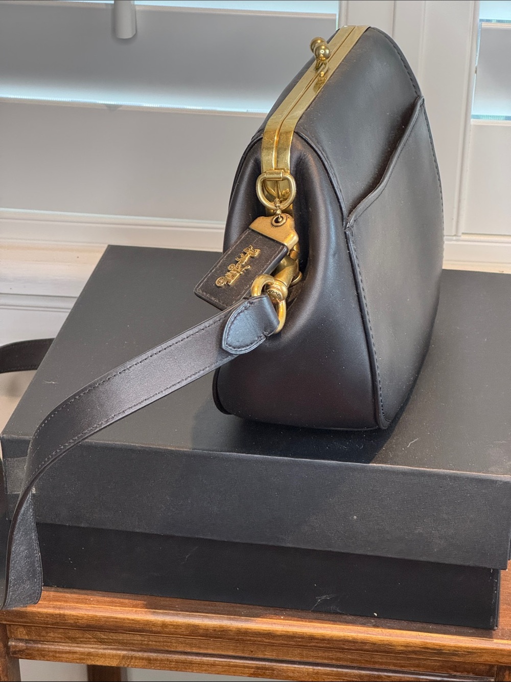 Coach Black Leather Kiss-Lock Shoulder Bag - 42” strap - Picture 3 of 7
